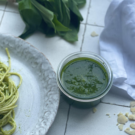 Pesto z medvědího česneku