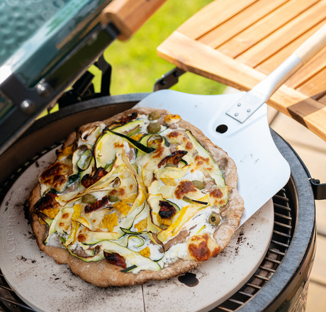 Celozrnná pizza s ricottou a cuketami