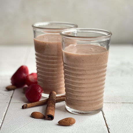 Jahodové smoothie se skořicí
