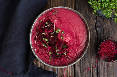 Jemné řepné gazpacho s jogurtem