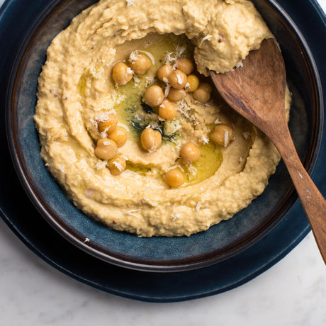 Cizrnový hummus s křenem
