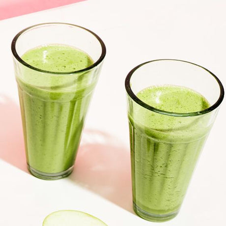 Okurkové smoothie s jogurtem, koprem a mátou