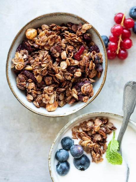 Oříšková granola se skořicí