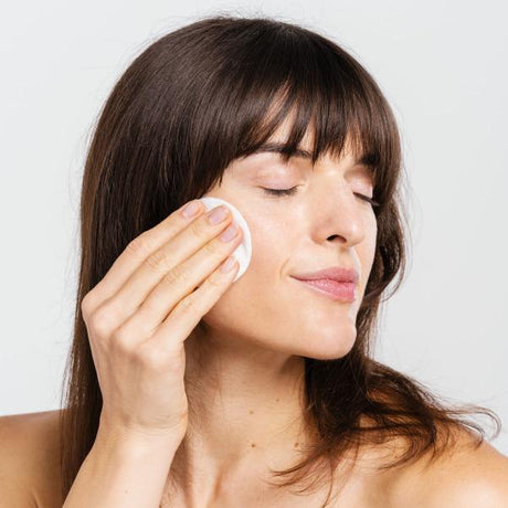 Micelární voda s panthenolem a růžovou vodou 250 ml