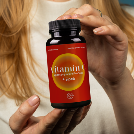 Vitamín C s postupným uvolňováním a šípkovým extraktem